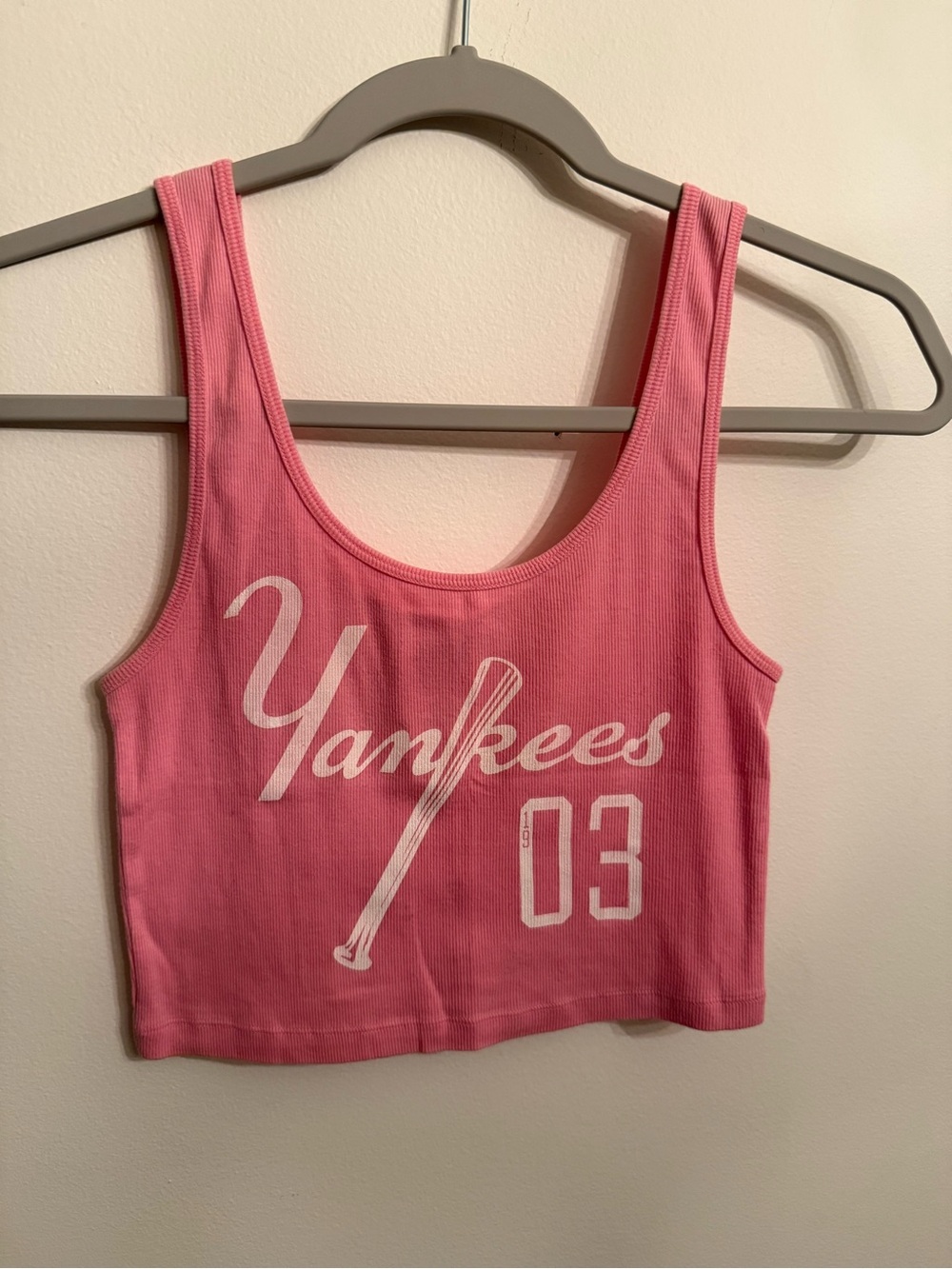 PINK Victoria's Secret Pink Yankees Graphic Crop Tank